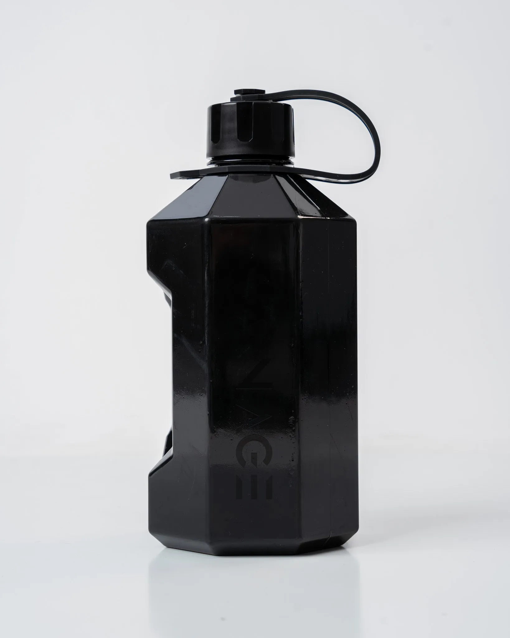 All Black 2L Hydrator