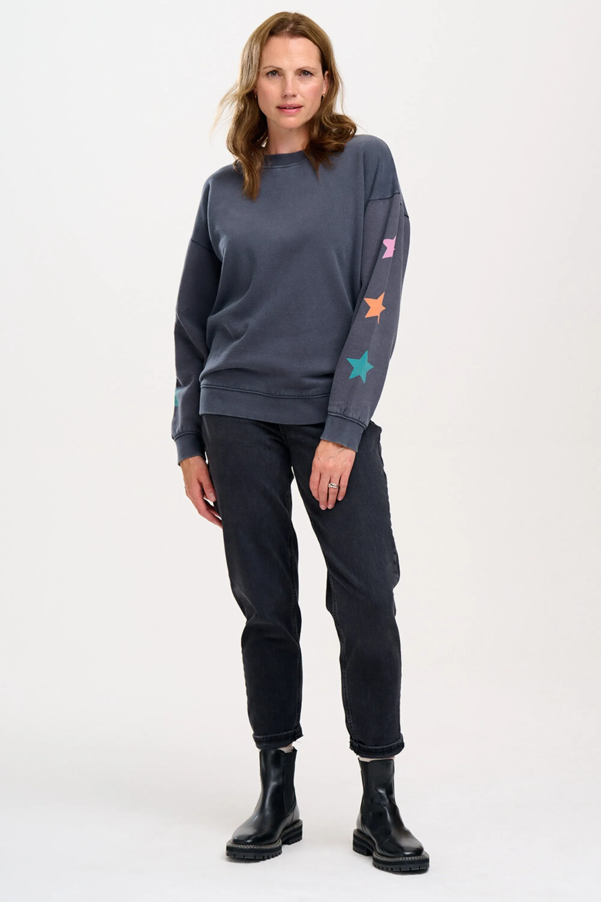 Eadie Relaxed Sweatshirt - Washed Charcoal, Star Sleeve