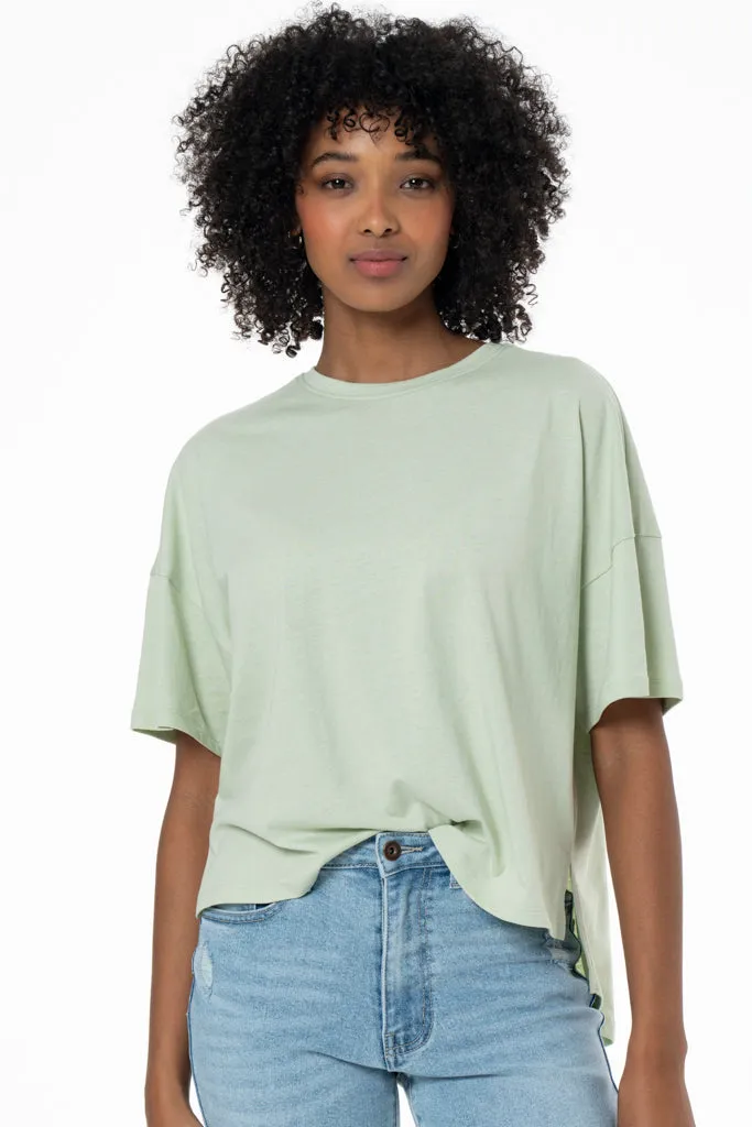 Hi-Low T-Shirt _ 141575 _ Sage