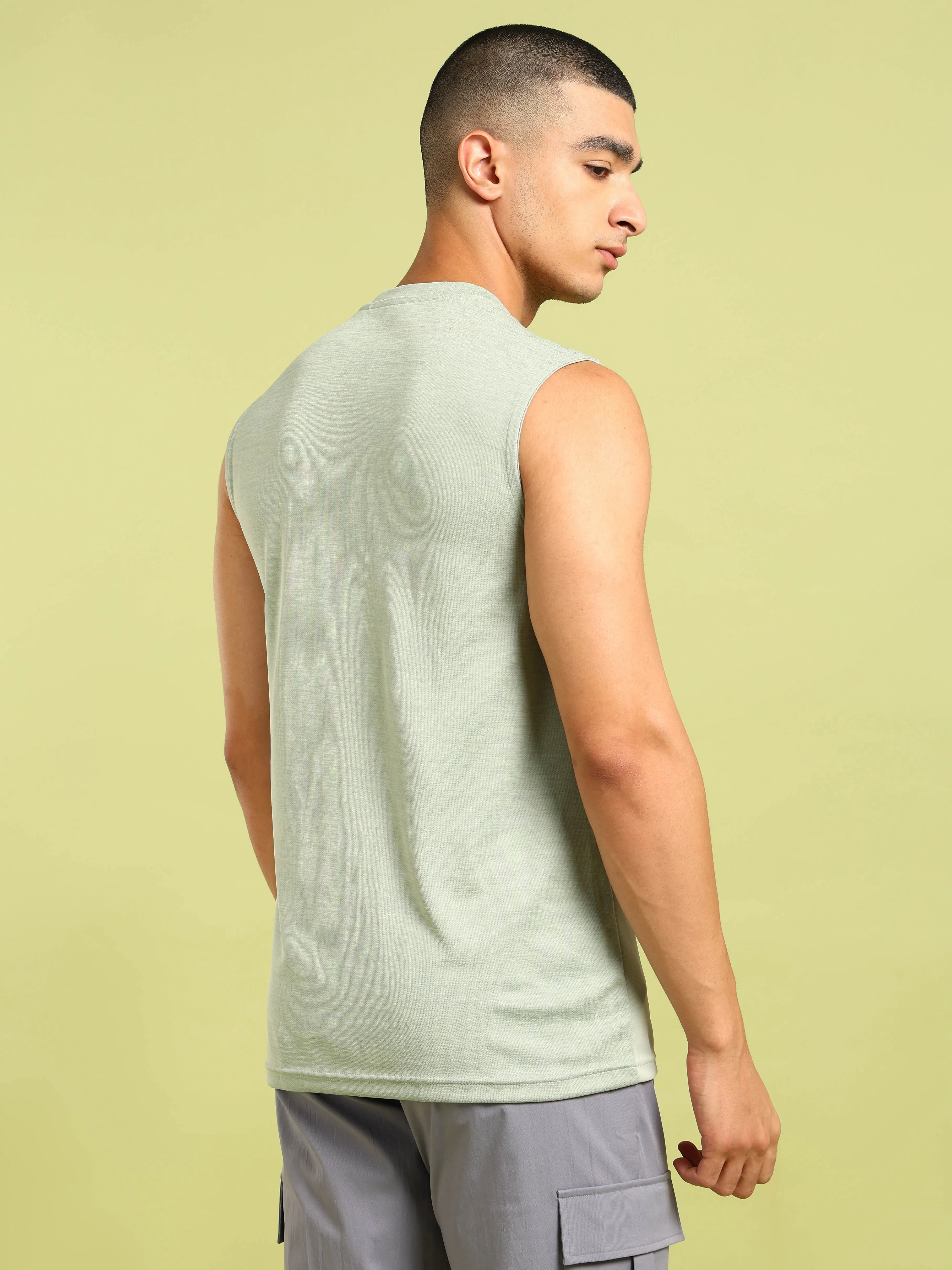 Men Colorblock Slim Fit Crew Neck Innerwear Vest with TECHNO COOL 