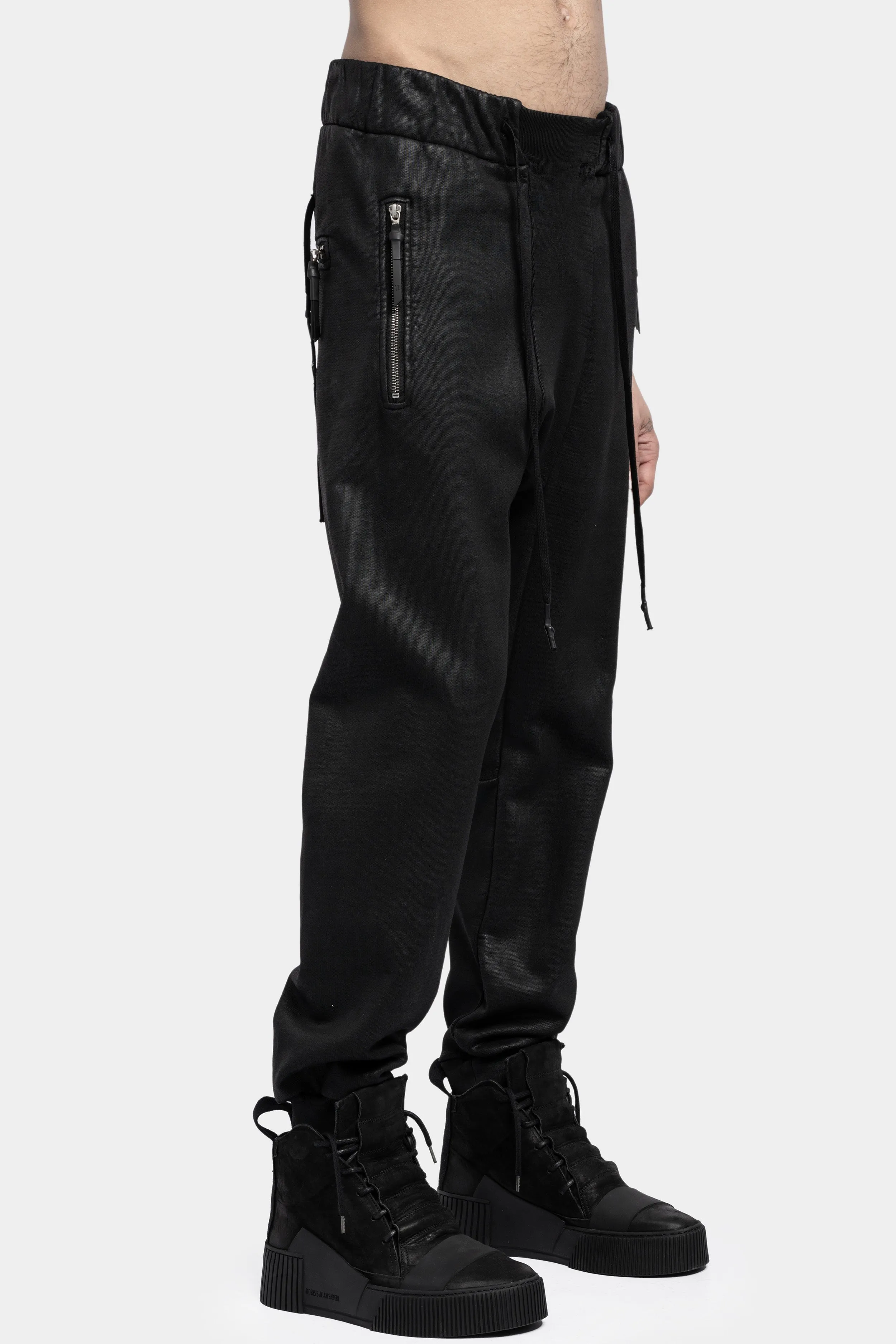 P13 - Coated cuffed sweatpants