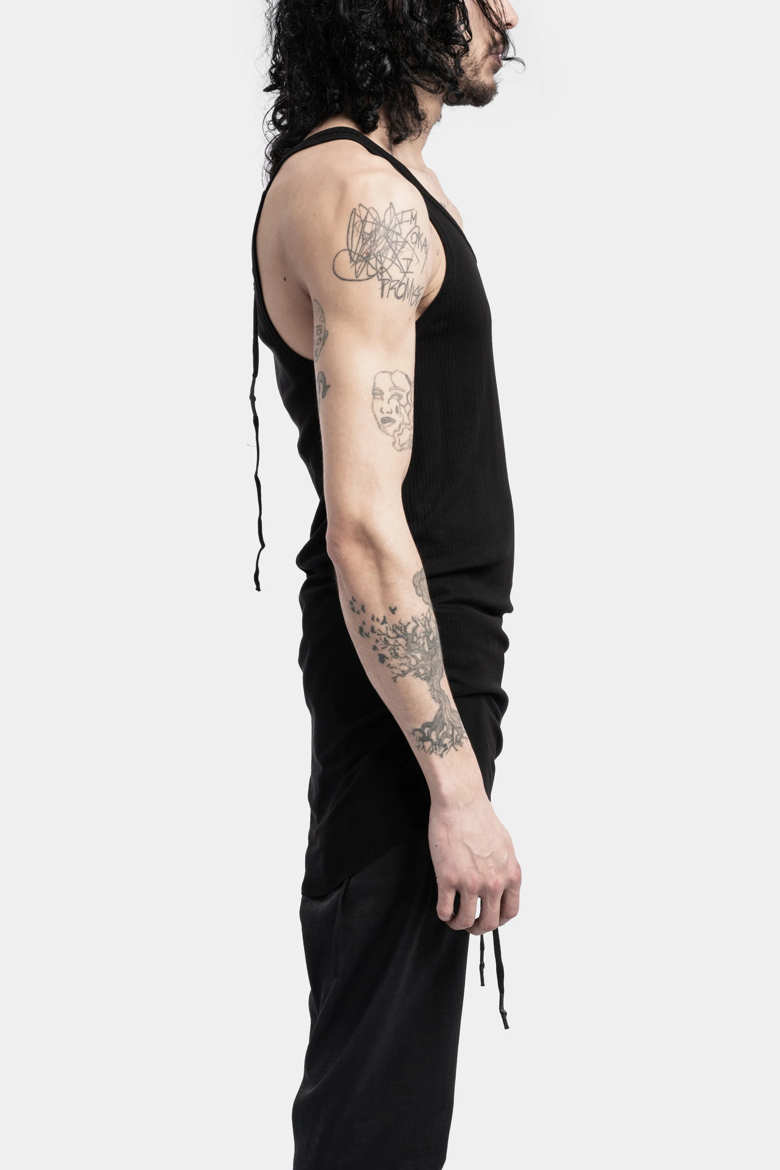 T1B - Lightweight rib tank, Black object dyed